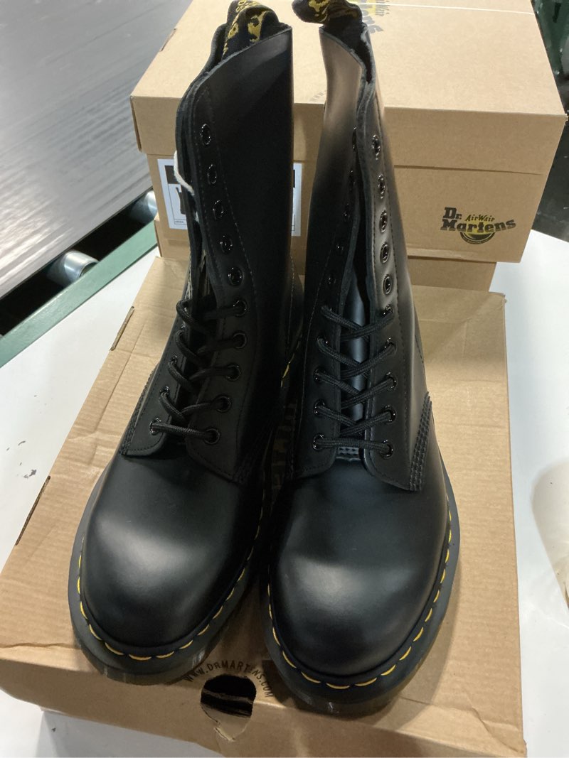 Condition photo showing Good Condition for dr. martens unisex-adult jadon iiijadon iii (size 8/9 )