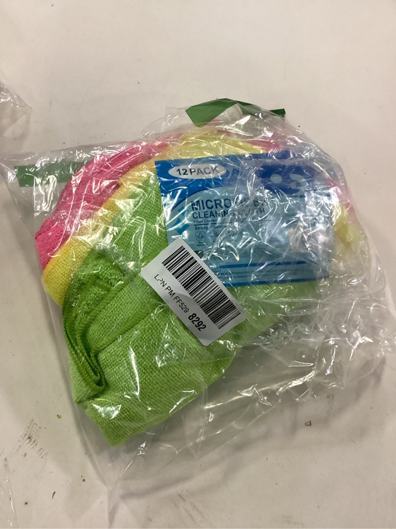 Condition photo showing Good Condition for MR.SIGA Microfiber Cleaning Cloth,Pack of 12,Size:12.6" x 12.6" (similar item)