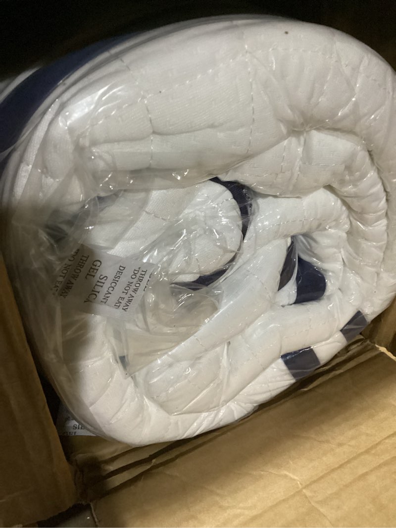 Condition photo showing Good Condition for queen mattress, 12 inch hybrid queen size mattresses in a box, memory foam individual pocket springs, medium firm comfort, motion isolation for all sleep positions, certipur-us certified 12 inch queen