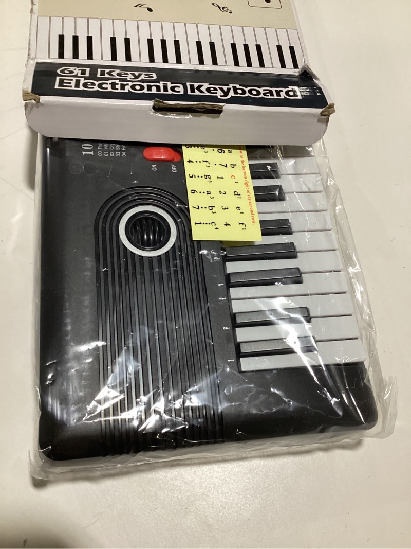Condition photo showing New/Like New for 61 keys keyboard piano, Electronic Digital Piano with Built-In Speaker Microphone, Portable Keyboard Gift Teaching for Beginners, electric piano for kids Black