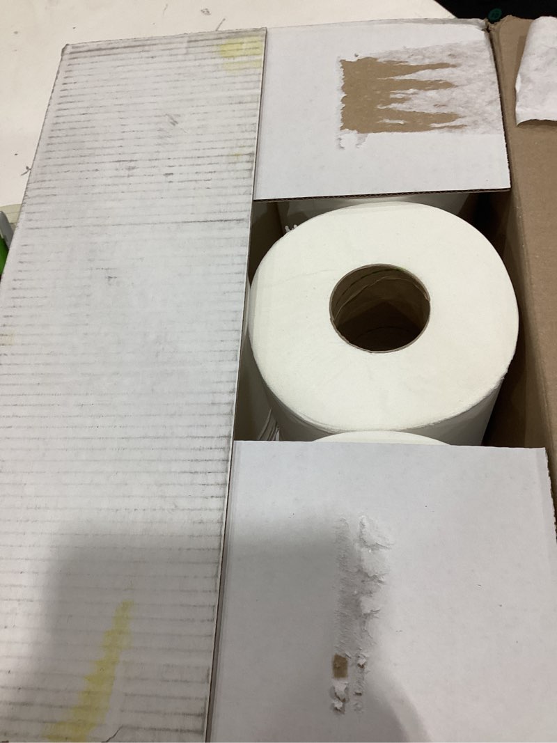 Condition photo showing New/Like New for amazoncommercial 2-ply soft, absorbent centerpull paper towels compatible with universal dispensers, fsc certified, 7.6 x 9 in, 6 rolls, 600 towels per roll
