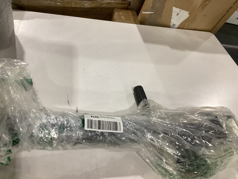 Condition photo showing Good Condition for curt 28358 weld-on pipe-mount swivel trailer jack, 5,000 lbs. 15-1/2 inches vertical travel, black