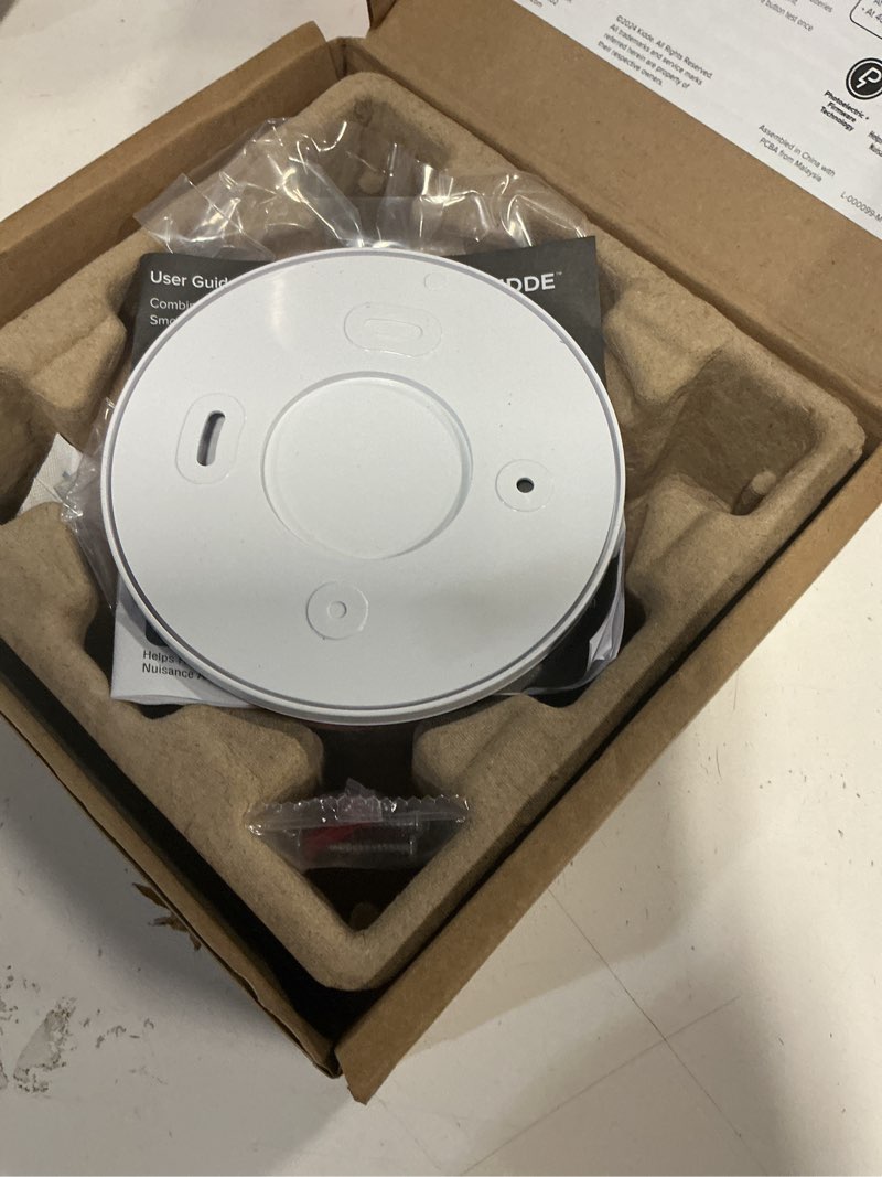 Condition photo showing Good Condition for kidde smoke and carbon monoxide detector, aa battery powered with led status lights, 85 db alarm, 5 inches, 30cudr, 1 pack 1 pack 10th edition