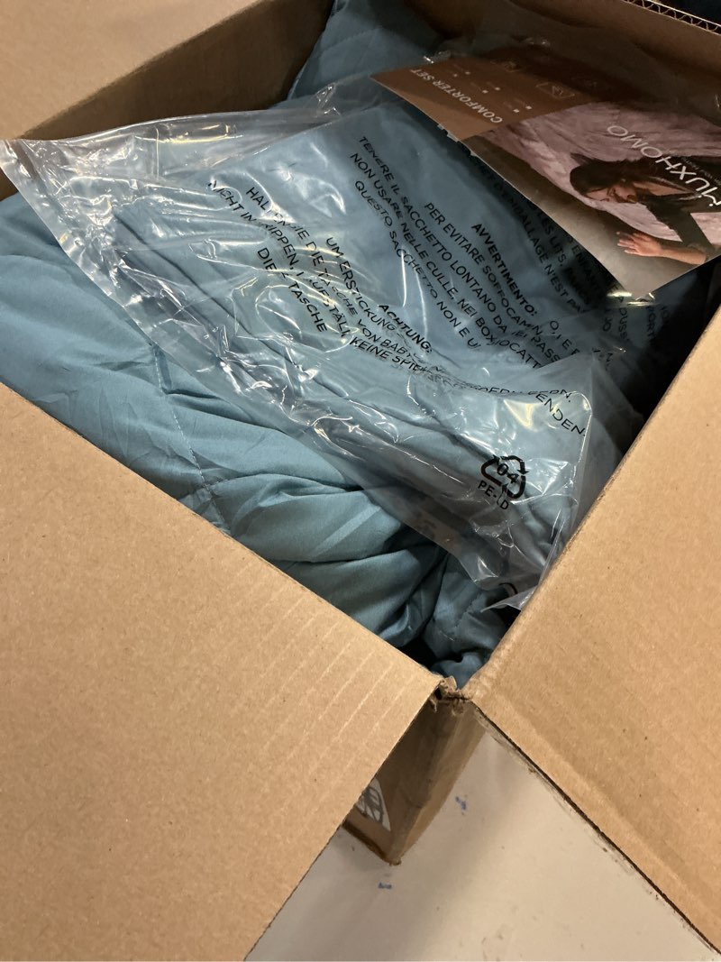 Condition photo showing Good Condition for MUXHOMO 7 Pieces Full Comforter Set, Reversible Bed in a Bag Full Size, All Season Bedding Set with 