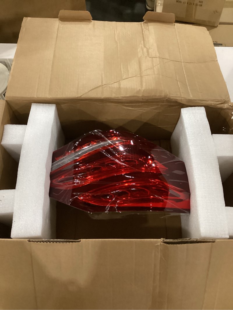 Condition photo showing New/Like New for LANDWAKE Tail Light Assembly for Mercedes Benz C300 C400 C63 AMG 2015 2016 2017 2018 W205, Rear Right Passenger Side, LED Brake Tail Lamp, OE#2059062102 MB2801145 (LED Types Only)