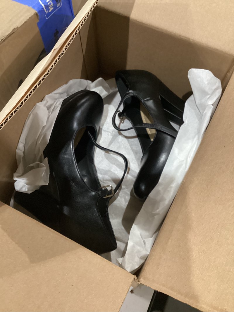 Condition photo showing New/Like New for Soda “Ayden” ~ Women Mary Jane Ankle Strap Cushion High Heel Pump Shoe 6 Black Pu