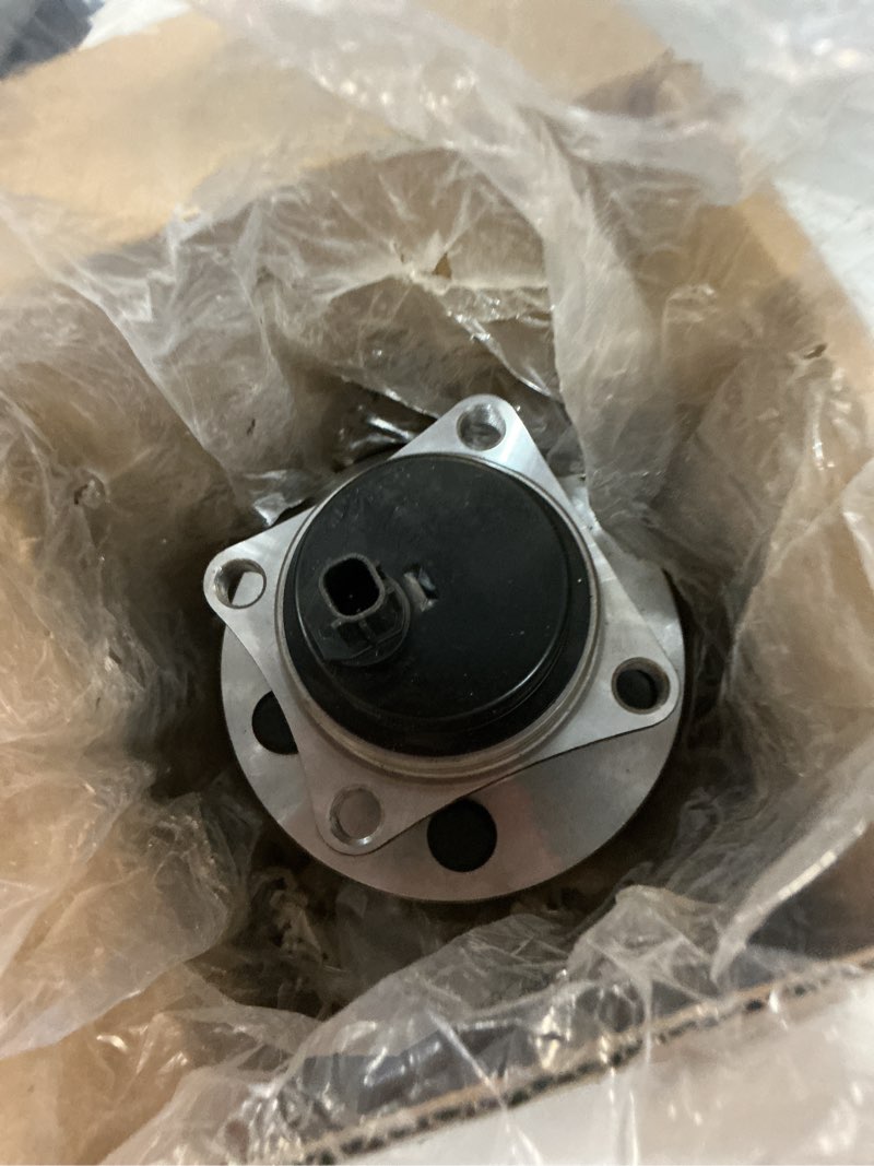 Condition photo showing Good Condition for tucarest 512403 rear wheel bearing and hub assembly compatible with 2009-2010 po-ntiac vibe /09-13 to-yota matrix (fwd models,1.8l l4 only), 09-19 corolla (2019:4 door sedan)[5 stud hub w/abs]