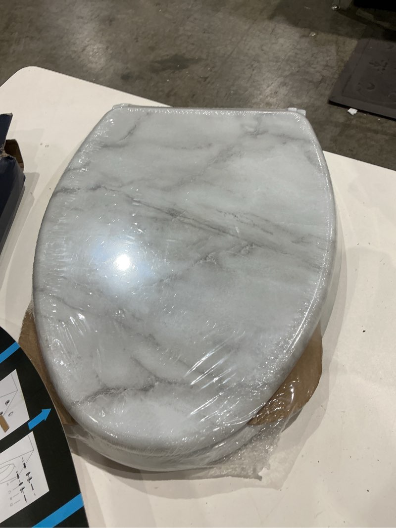 Condition photo showing Good Condition for sanilo wooden toilet seat with soft close [elongated] - decorative, quiet