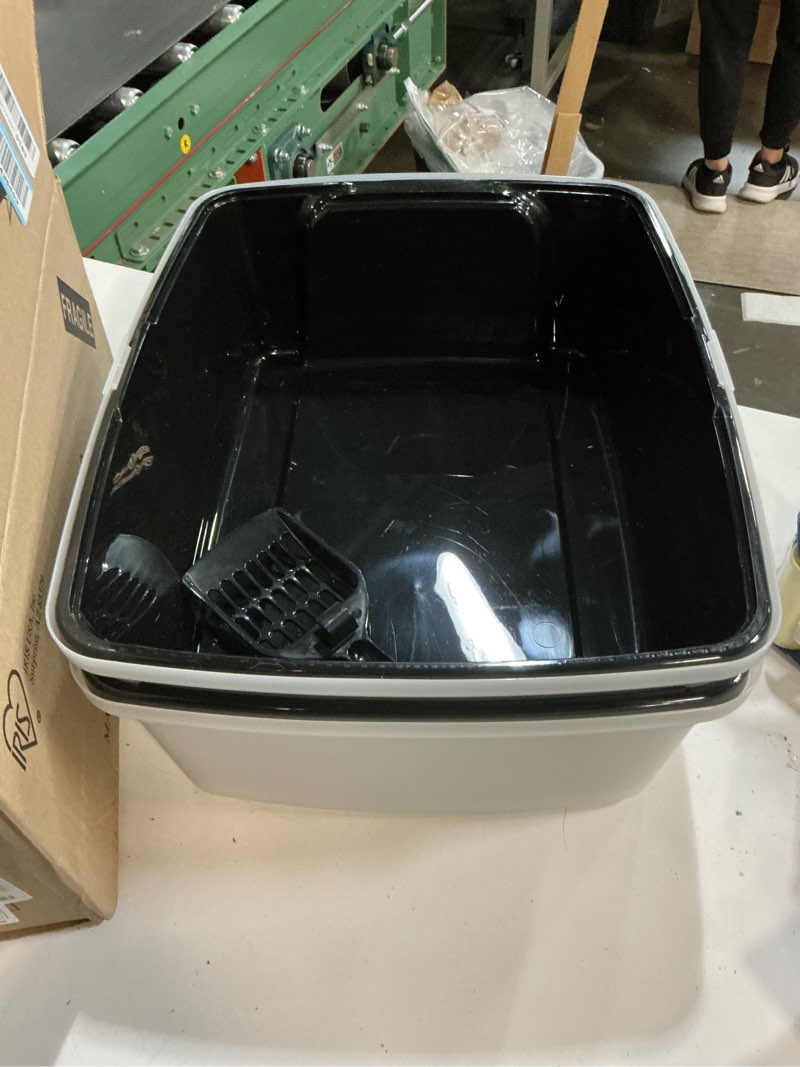 Condition photo showing Good Condition for IRIS USA 2 Pack Large Open Top Cat Litter Box with High Sides, Scatter Shield & Scoop, Black, for Indoor Cats, Kittens or Multicat Homes