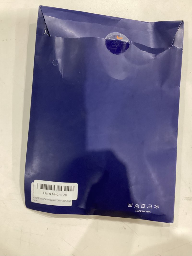 Condition photo showing Good Condition for BEDELITE Satin Pillowcase with Zipper 2 Pack, Cedar Green Pillow Cases Standard Size, Super Soft and Cooling Similar to Silk Pillow Cases, Gift for Women Men(20x26 Inches) Cedar Green Standard (20" x 26")-Zipper