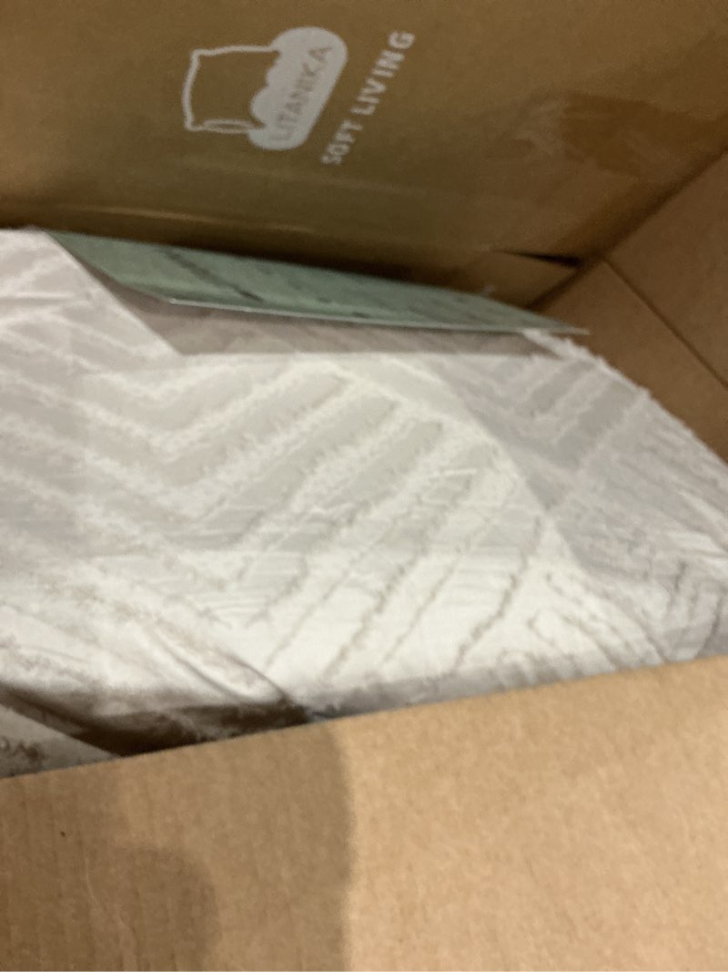 Condition photo showing As Is for litanika king size comforter set beige, 3 pieces cream tufted boho farmhouse bedding comforter sets, lightweight fluffy comforter bed set for all season (104x90in comforter and 2 pillowcases) 01-beige king (104"x90")