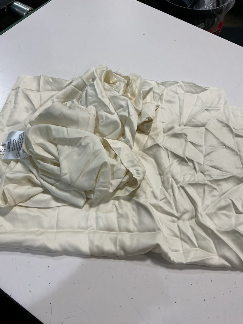 Condition photo showing As Is for quince bamboo pillowcase set ivory 20x30 in