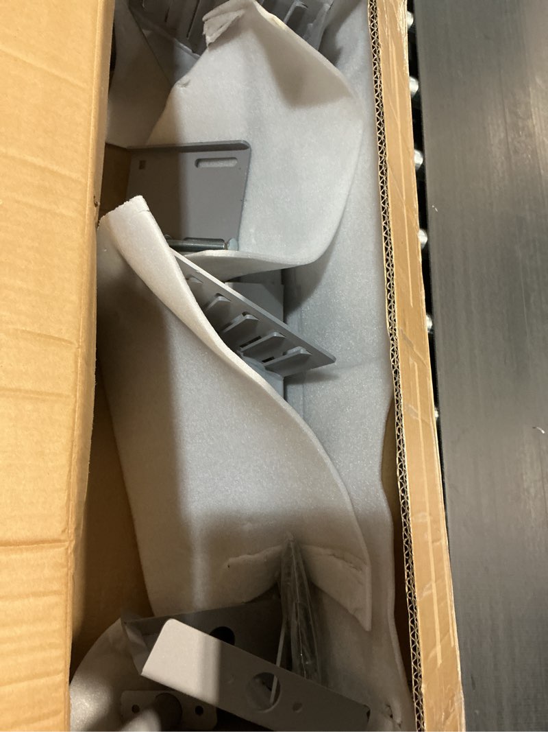 Condition photo showing New/Like New for gadfish trailer steps, heavy duty boat trailer steps with 3 steps, boat steps for trailer, boat trailer tongue steps with handle, suitable for 4 x 4 inches trailer frame, silver