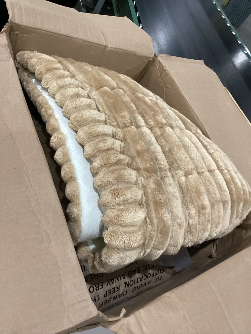 Condition photo showing Good Condition for hyha couch cover for dogs washable, non slip thick flannel sofa protector, pet friendly plush furniture cover for sectional sofa & loveseat (camel, 27.6" x 59") camel 27.6"x59"