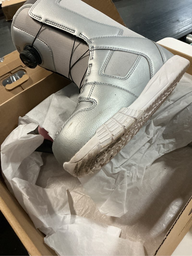 Condition photo showing As Is for dc shoes phase grey 8.5
