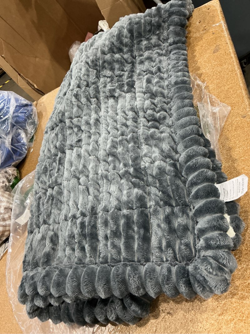 Condition photo showing Good Condition for fixwal waterproof flannel dog couch cover, dark grey | integrated tpu barrier, non-slip backing, machine washable, pet friendly, easy clean pet hair, soft sofa cushion protector dark grey (70x180cm)