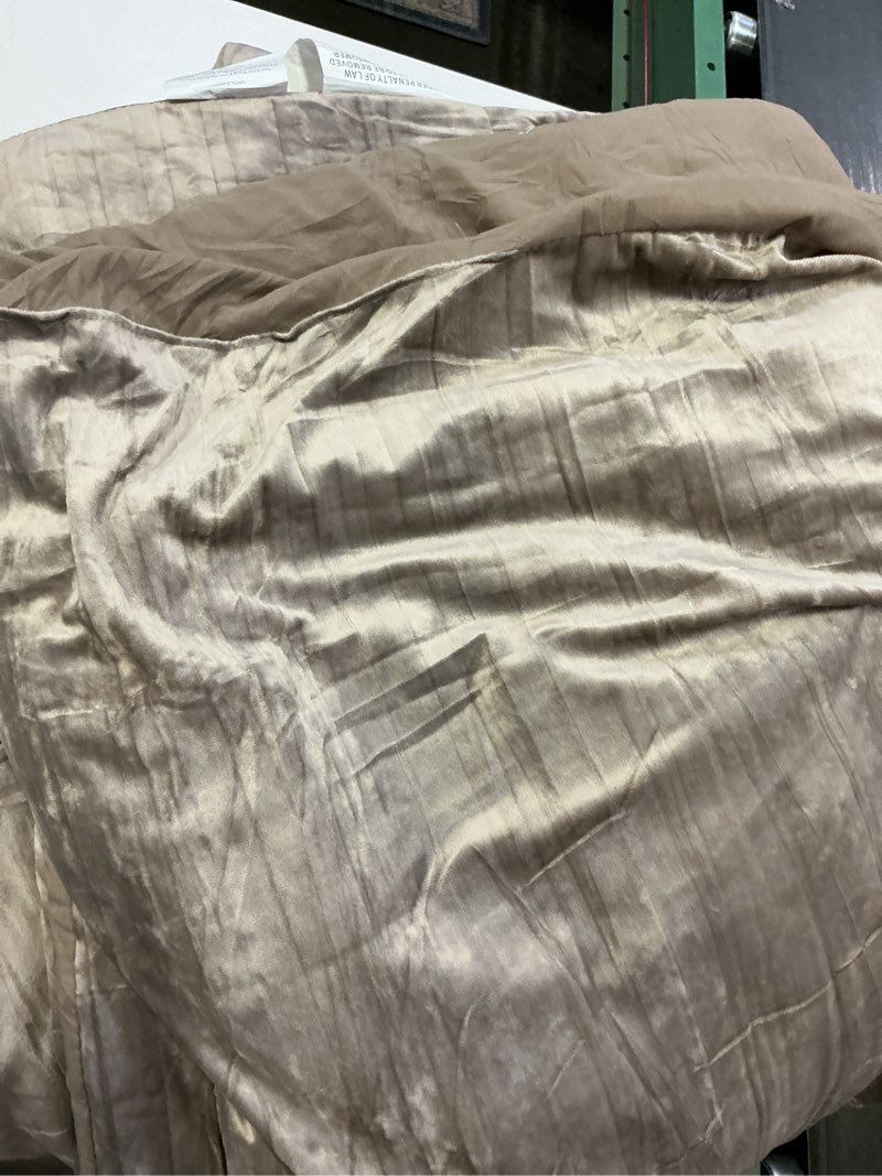 Condition photo showing As Is for Fredsure Crinkle Velvet Comforter Set (Khaki, King) Khaki King