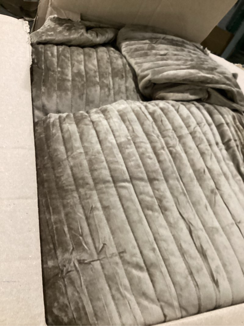 Condition photo showing New/Like New for EVERGRACE Velvet Quilt Set Queen Size, Luxurious Soft Striped Channel Bedding Set, Lightweight Velvet Comforter for All Season, Oversized Bedspread Coverlet with 2 Matching Shams, Mocha Brown Full/Queen (90" x 92") Mocha Brown