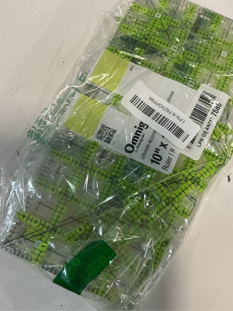 Condition photo showing Good Condition for omnigrid omnigrip 10in square ruler, none | by omnigrid, sewing and quilting supplies
