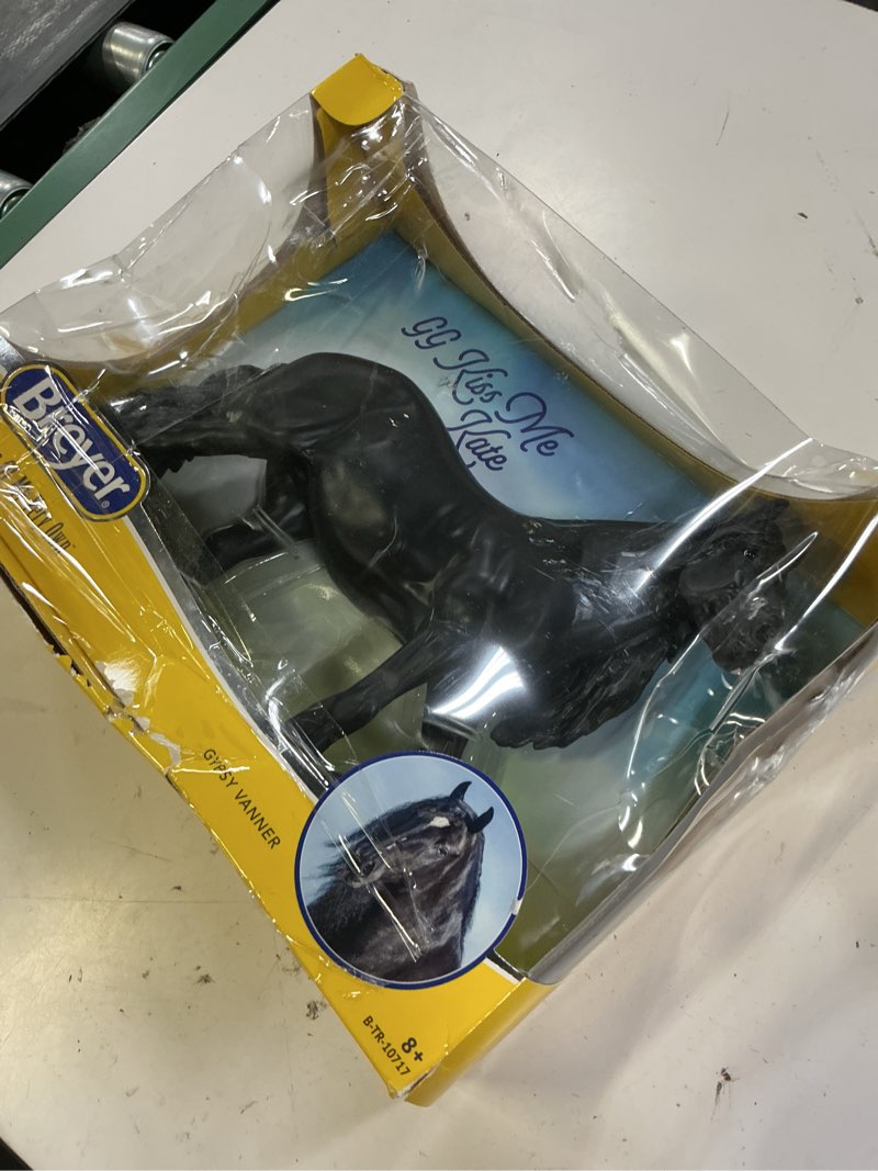 Condition photo showing Good Condition for breyer gg kiss me kat b-tr-10717, black