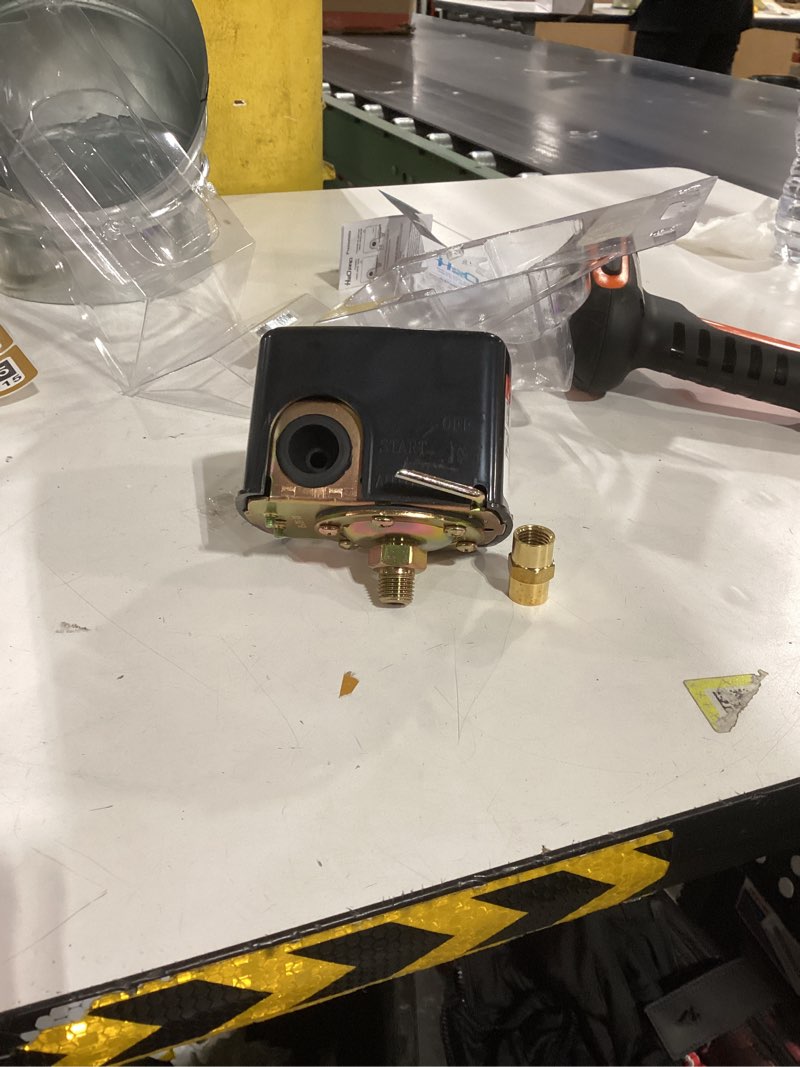 Condition photo showing Good Condition for H2OPRO 30/50 -PSI Polyethylene Pressure switch