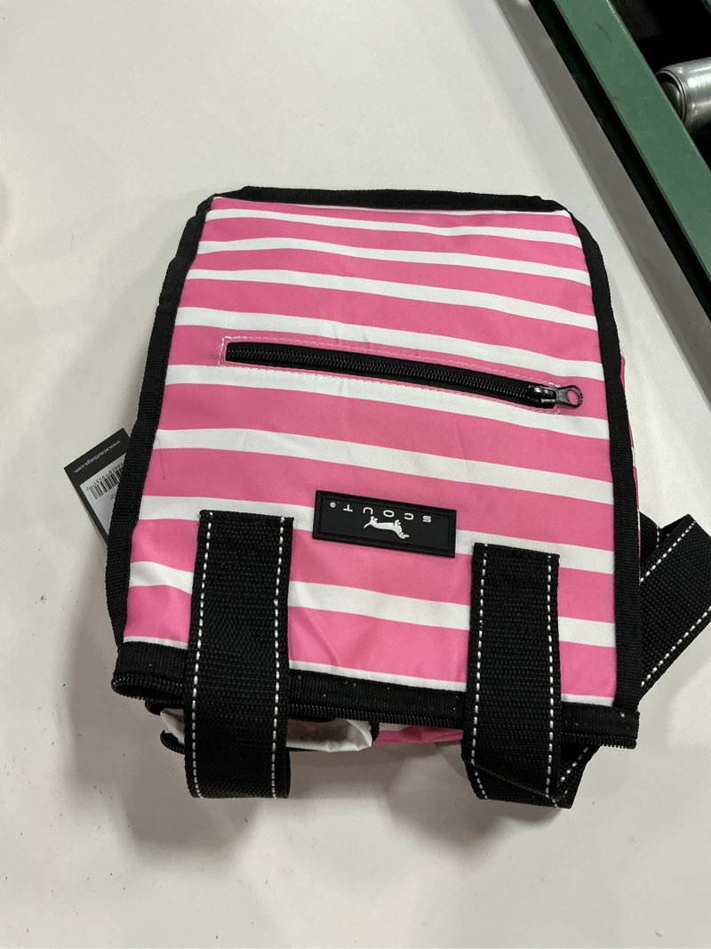Condition photo showing Good Condition for scout pleasure chest - soft, lightweight, insulated cooler, fits 5 wine bottles, cooler for beach, pool, boat, and picnics pink