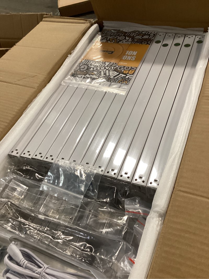 https://lotting-media.assets.bidfta.com/lotting_62afcf6d-45af-4cec-890a-e5b2bc8ac0f9