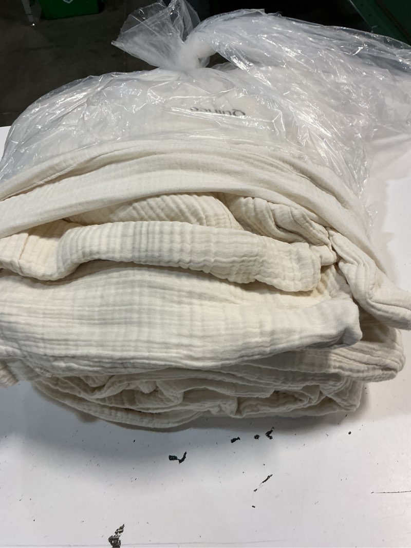 Condition photo showing Good Condition for quince organic airy gauze duvet cover set, king/cal king, undyed
