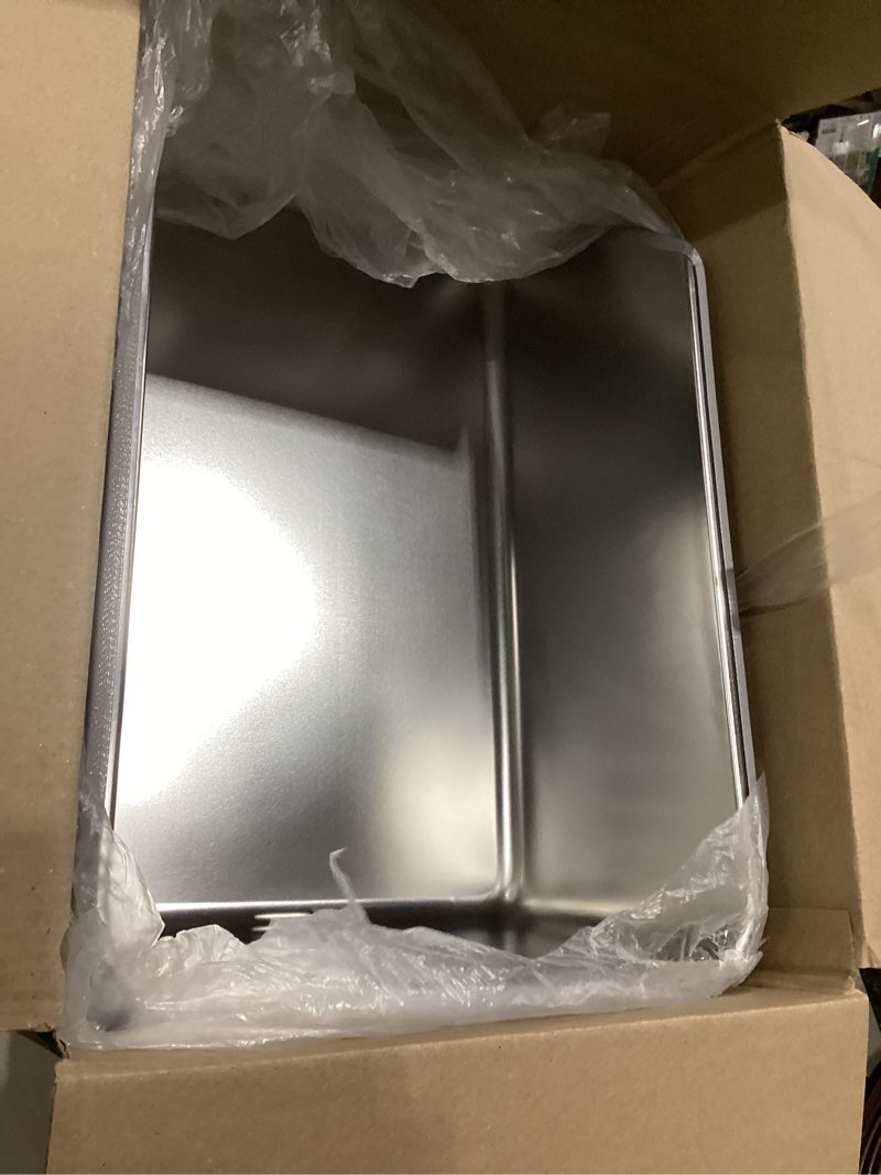 Condition photo showing Good Condition for stainless steel cat litter box with high sides,jumbo xl extra large metal kitty litter pan,low entry cat box for indoor kittens & big cats,non sticky,non-slip bottom,easy to clean (l) l: 23.6 × 15.7 × 7.8 in