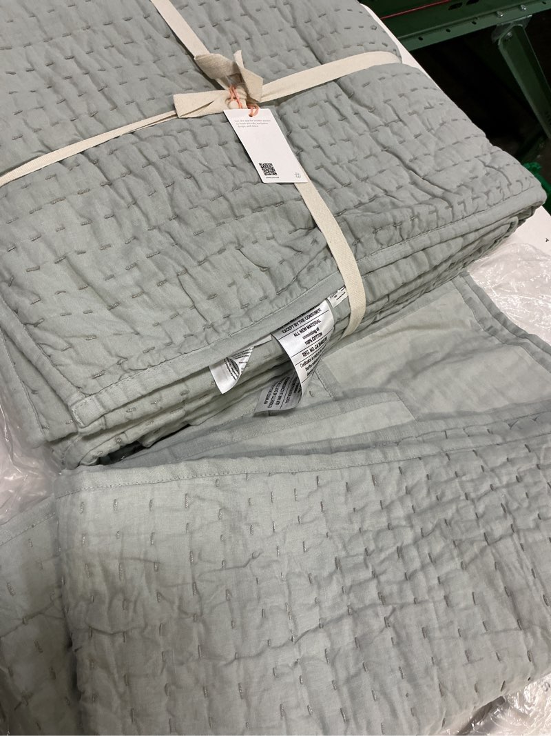 Condition photo showing Good Condition for quince, comforter linen organic king,  set of 3 , green eucalyptus