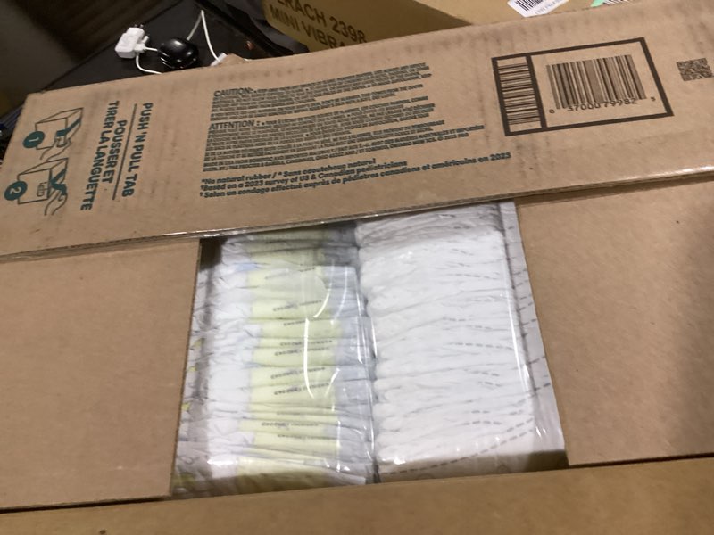 Condition photo showing New/Like New for Pampers Swaddlers Diapers, Size 5 (20-37 lbs), 132 Count, Absorbent, Keeps Baby Dry and Comfortable, Skin Safe Disposable Baby Diaper (Packaging May Vary) Size 5 132