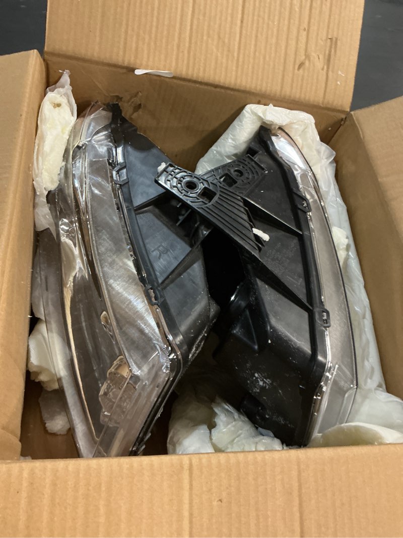 Condition photo showing Good Condition for munirater RH & LH Headlights Replacement for G-rand Chero-kee 2011-2013 / Com-pass 2011-2017 Halogen Headlamp Assembly Driver and Passenger Side