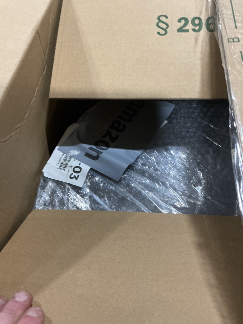 Condition photo showing Good Condition for Hotop 20 Pcs 18 Inch Metal Wreath Frame Christmas Dark Green Round Metal Wreath Form for Crafts & DIY Floral Decorations on Weddings New Year Party Home Decor