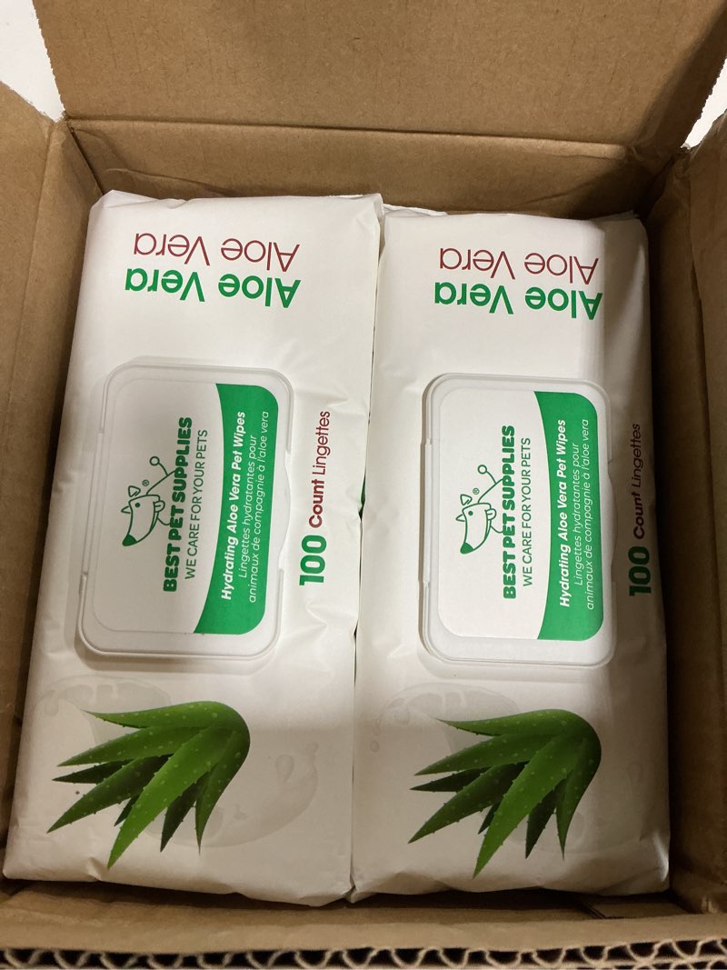 Condition photo showing New/Like New for Best Pet Supplies Pet Wipes for Dogs - Dog Wipes Cleaning Deodorizing, for Coats, Ears, Paws - Hydrating, Aloe Vera, 400 Count. Hydrating Aloe Vera 400 Count