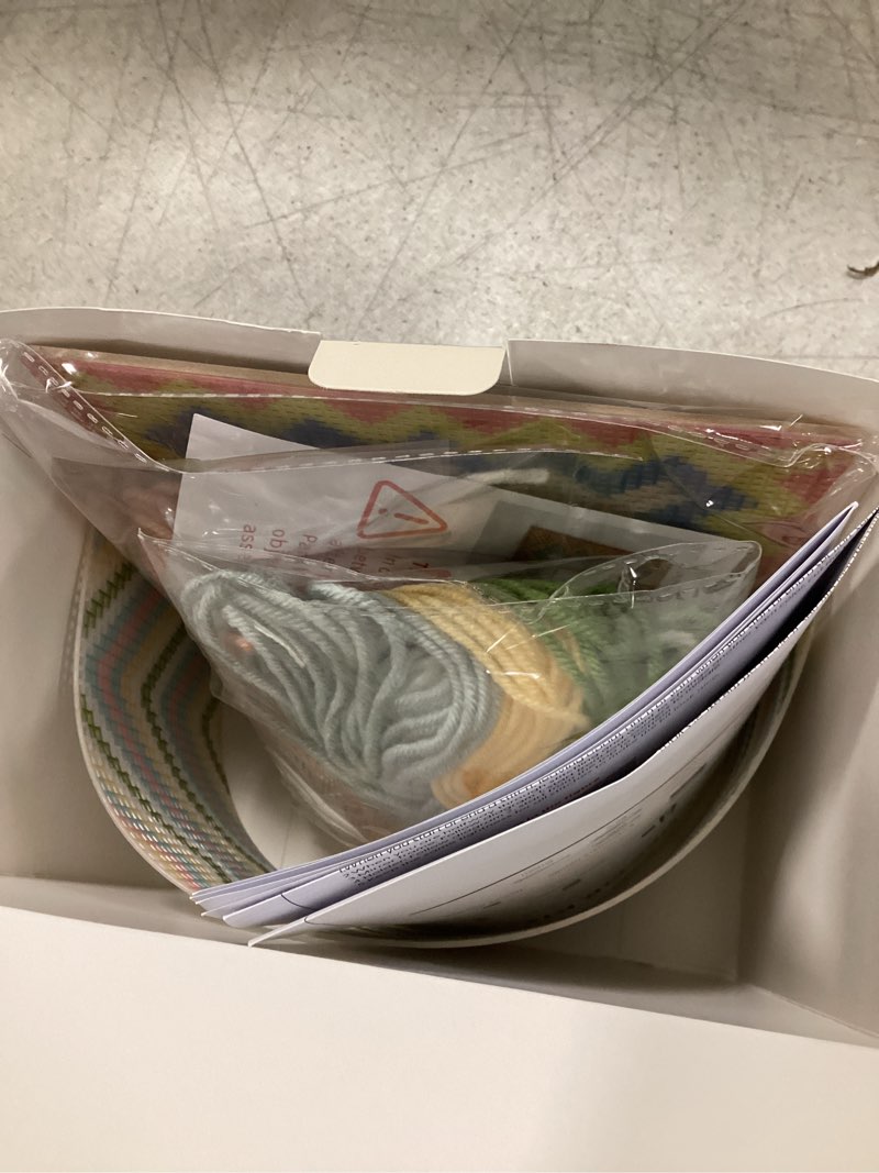  Woven Yarn Mirror and Holder Craft Kit - Mondo Llama™
