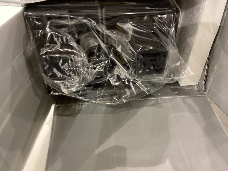 https://lotting-media.assets.bidfta.com/lotting_62d4e816-f648-4506-a507-65b85760f5b5