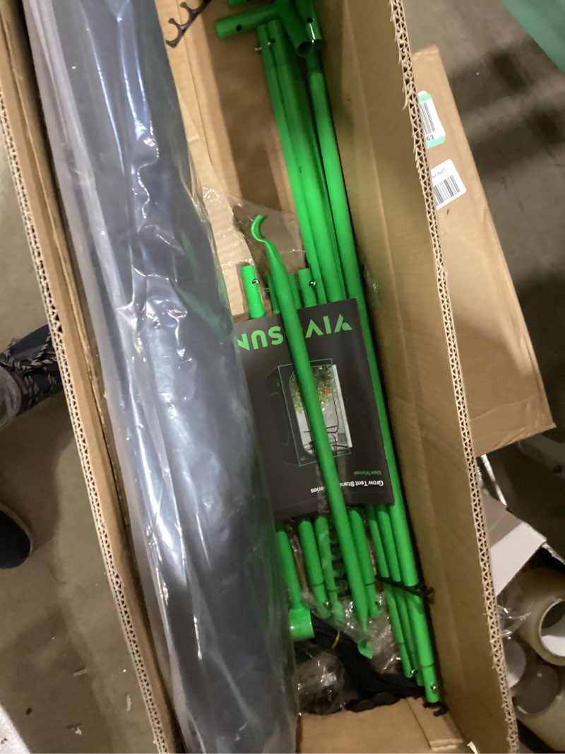 Condition photo showing Good Condition for VIVOSUN S3018 30"x18"x36" Grow Tent, High Reflective Mylar with Observation Window and Floor Tray 3D Printer Enclosure with Ventilation 30"x18"x36" Black