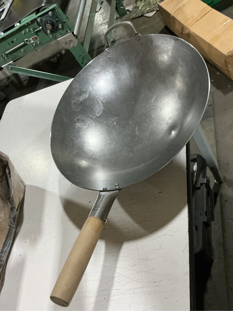 Condition photo showing Good Condition for round bottom 14-inch traditional carbon steel wok pan - authentic hand hammered woks and stir fry pans - pow wok with no chemical coating