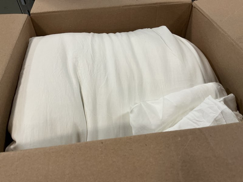 Condition photo showing As Is for bedsure queen comforter set, white soft prewashed bedding for all seasons, 3 pieces gentlesoft™ bed set, 1 lightweight comforter (90"x90") and 2 pillowcases (20"x26") queen(90"x90") 02 - white