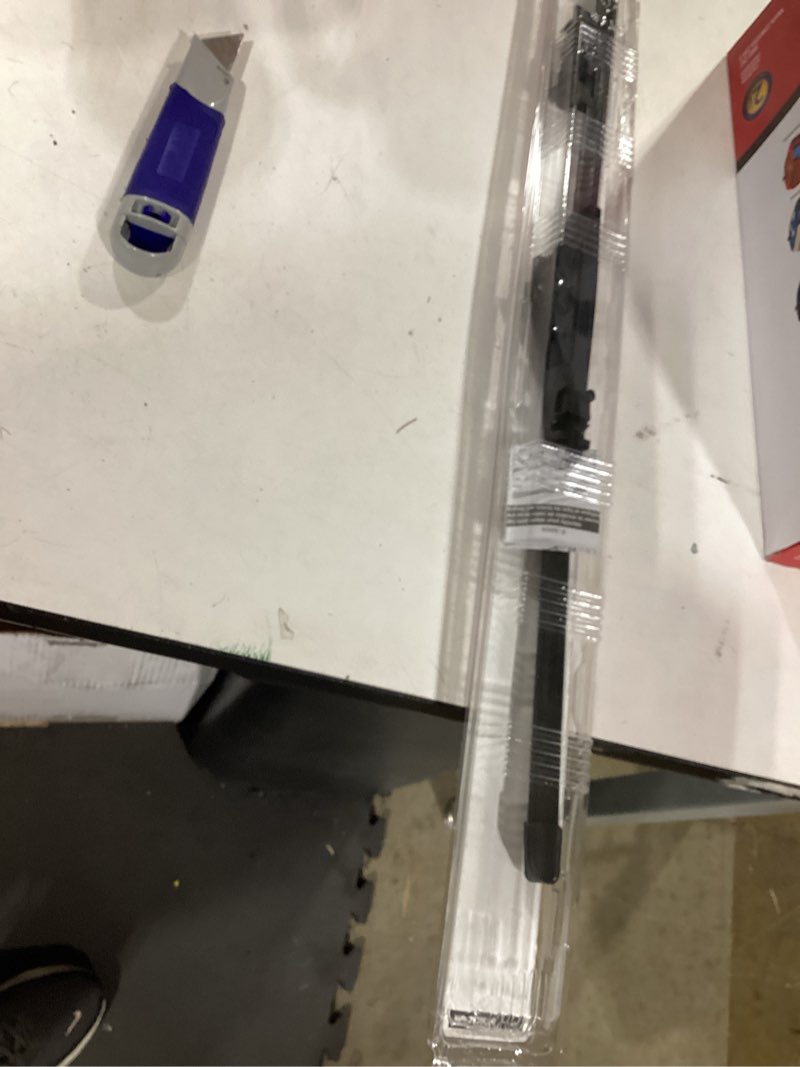 Condition photo showing Good Condition for motorcraft - black wiper blade