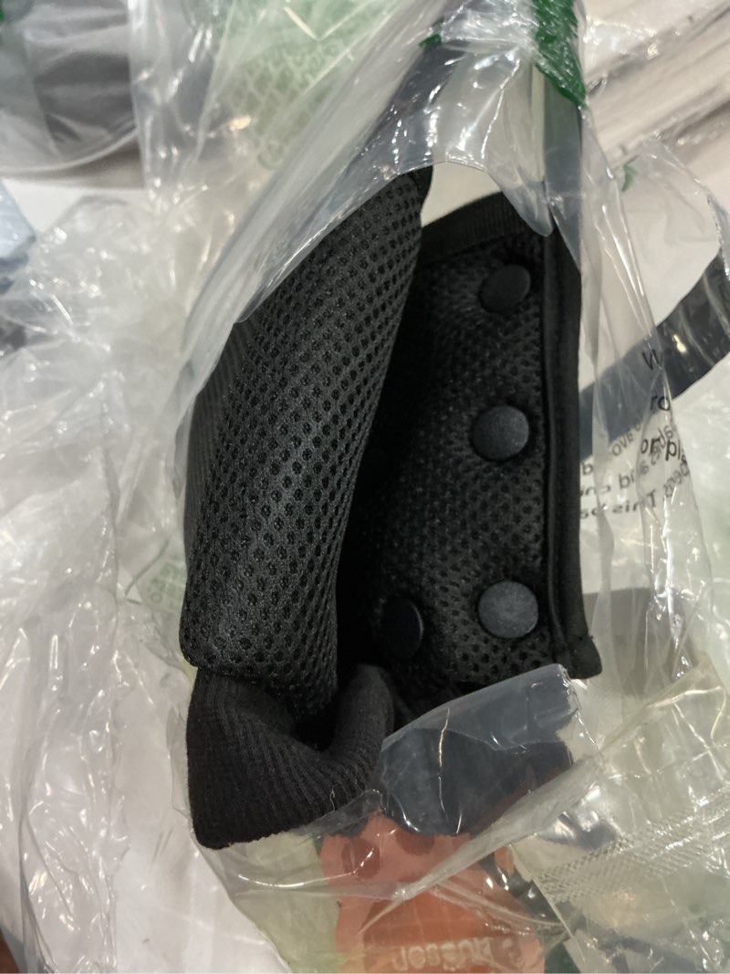Condition photo showing Good Condition for kuoser medium dog cone collar after surgery, soft cone for dogs to stop licking, breathable pet recovery collar comfy elizabethan collars, adjustable protective dog cones for medium dogs, black m m (neck: 11" - 14.1") black