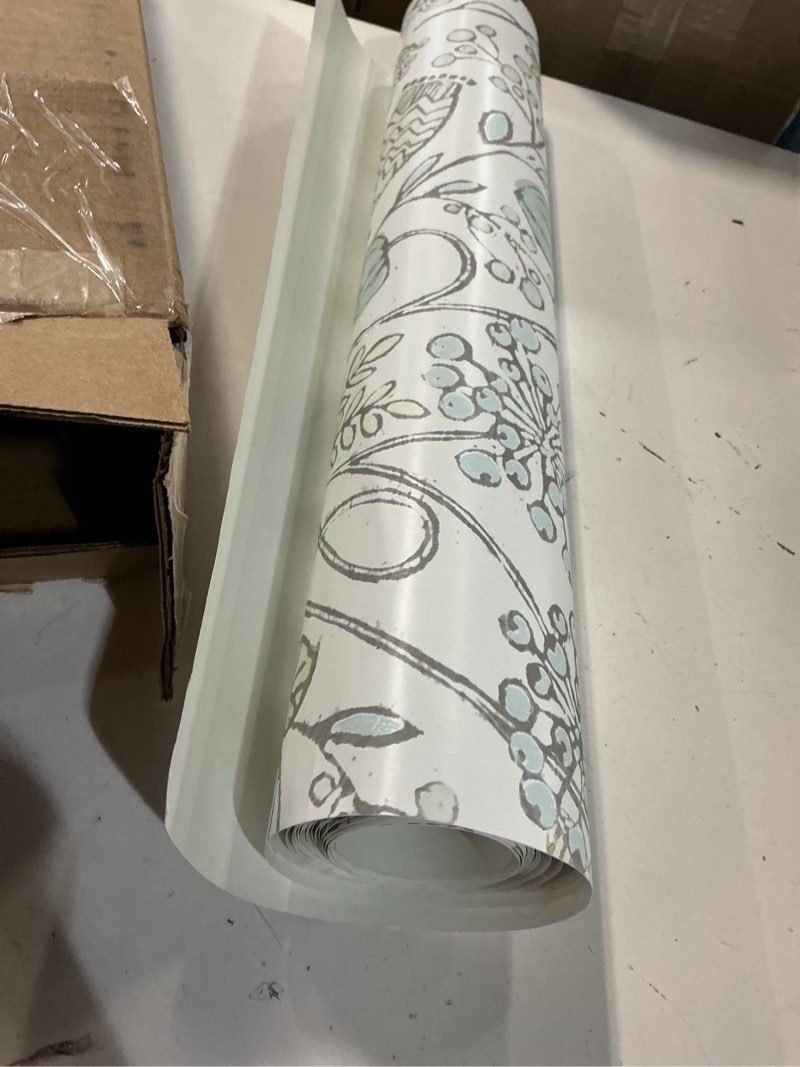 Condition photo showing Good Condition for nuwallpaper blue and green southern trail peel & stick wallpaper