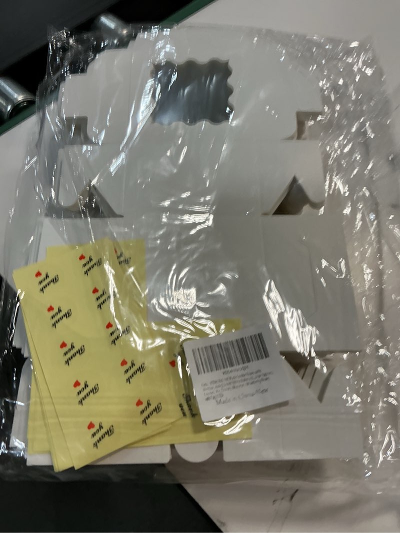 Condition photo showing New/Like New for 100 Pack Cookie Boxes with Window, 4x4x2.5 Inch White Bakery Box, Kraft Paper Treat Boxes for Pastries, Cookies, Pie, Donuts, Macaron, Strawberry Boxes withTag 100 Pcs 4x4x2.5 Inches Cookie Boxes