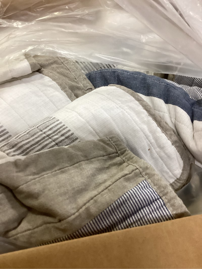 Condition photo showing As Is for Nautica - Queen Quilt Set, Soft & Breathable Cotton Bedding with Medium Weight Feel, Reversible 3 Piece Bed Set with Matching Pillowcases (Galewood Blue) Full/Queen