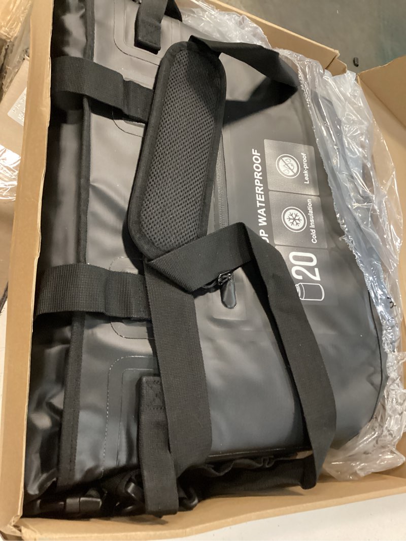 Condition photo showing Good Condition for vogano lightweight and leak-proof soft cooler bag,12h cold retention,black