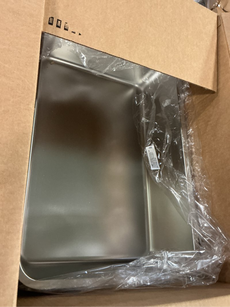Condition photo showing Good Condition for Stainless Steel Litter Box 2 Pack, 23.6" X 15.7" X 6" Steel Litter Box XL No Smell, Extra Large Metal Litterbox for Big Cat, Multiple Cats, Non Stick, Easy Cleaning 2 Pack-XLarge (23.6" X 15.7" X 6")