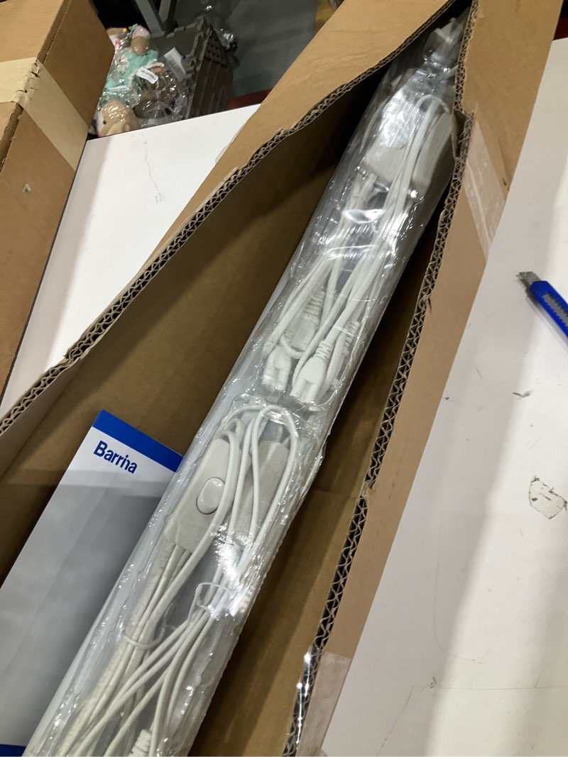 Condition photo showing New/Like New for Barrina (6 Pack LED T5 Integrated Single Fixture, 4FT, 2200lm, 6500K Super Bright White, 20W Utility LED Shop Light, Ceiling and Under Cabinet Light, Corded Electric with ON/Off Switch, ETL Listed 6500k Super Birght Light 4 Feet