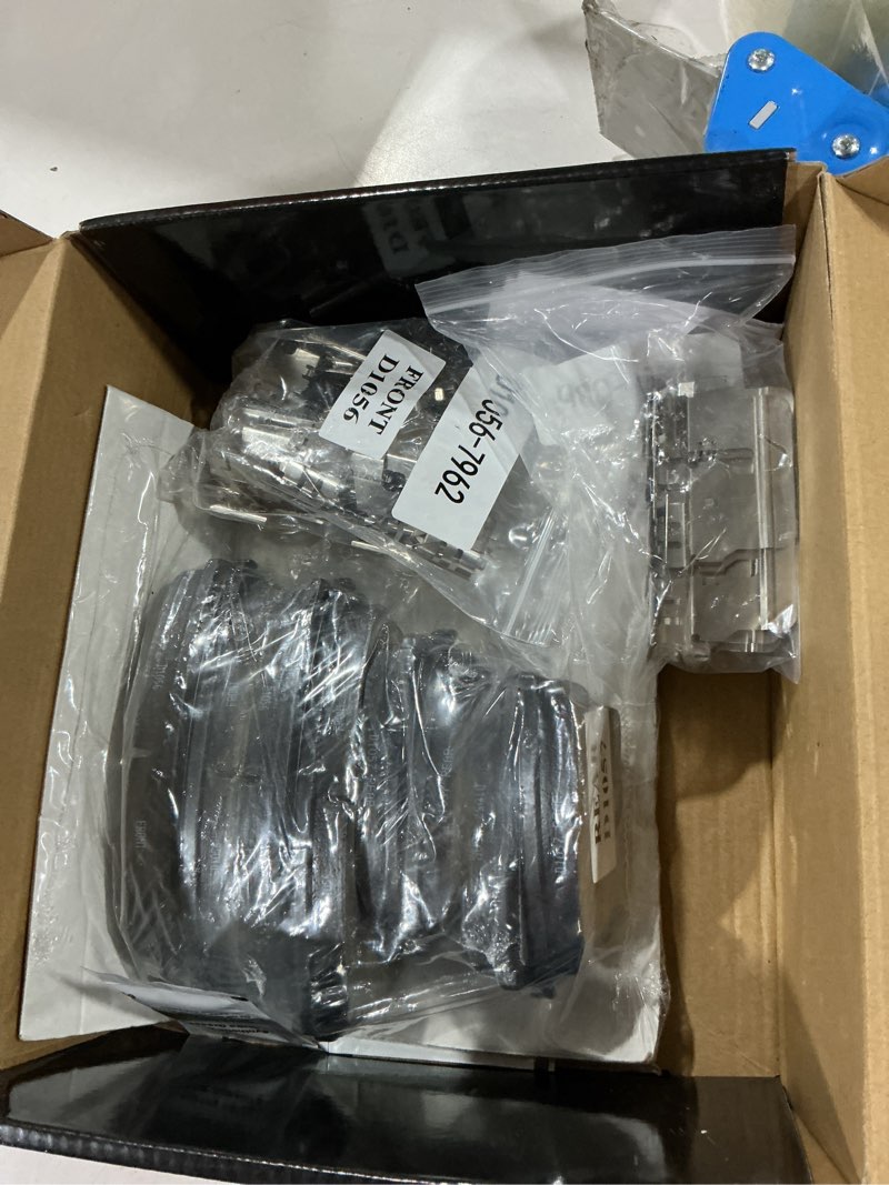 Condition photo showing Good Condition for satisfied ceramic front rear brake pads kit d1056 d1057 fit for chrysler 300 2005-2023, for dodge challenger 2009-2022, for charger 2006-2023, for magnum 2005-2008 d1056-d1057