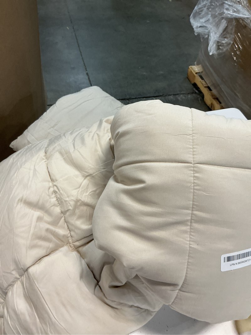 Condition photo showing As Is for bedsure comforter duvet insert - quilted comforters full size, all season duvet, gentlesoft down alternative bedding blanket, with 8 tabs, gifts for women/men, linen, full 86 x 82 inches linen full