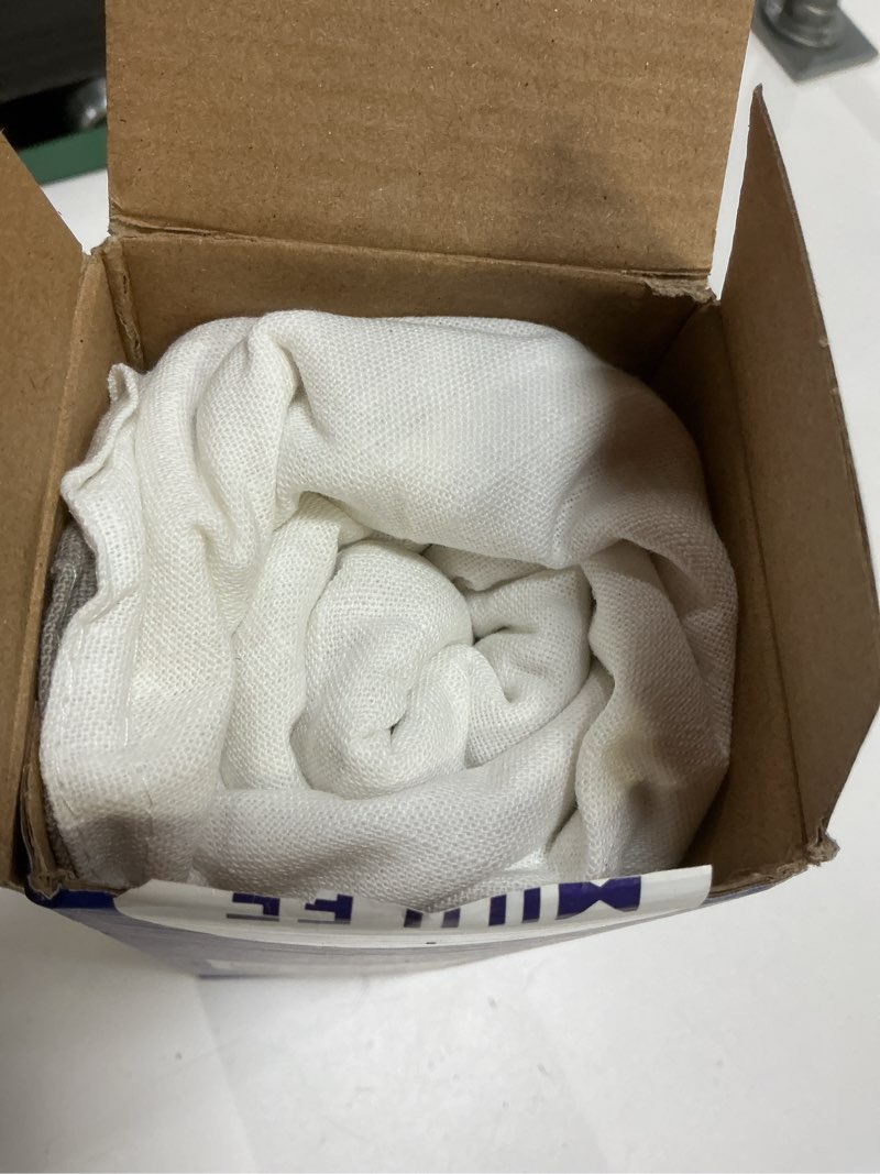 Condition photo showing Good Condition for MIULEE Neutral Linen Pillow Covers Pack of 4 Decorative Natural Solid Throw Pillow Covers Soft Accent Boho Farmhouse Couch Pillowcases Modern Spring Home Decors for Living Room Bed Sofa 18x18 Inch 18" x 18" (Pack of 4) Neutral